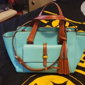 👑Dooney and Bourke🧚‍♀️